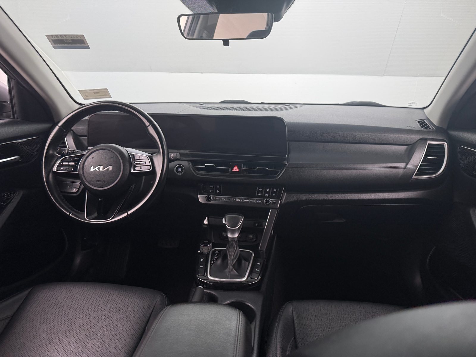 Thumbnail: 2024 Kia Seltos - 2