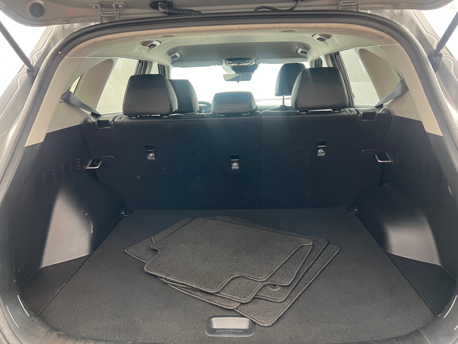 Thumbnail: 2024 Kia Seltos - 6