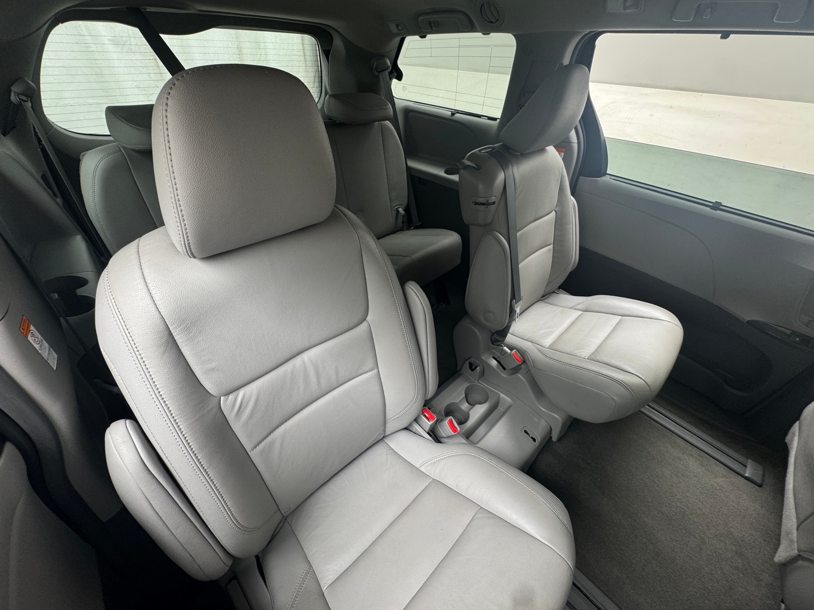 Thumbnail: 2019 Toyota Sienna - 5