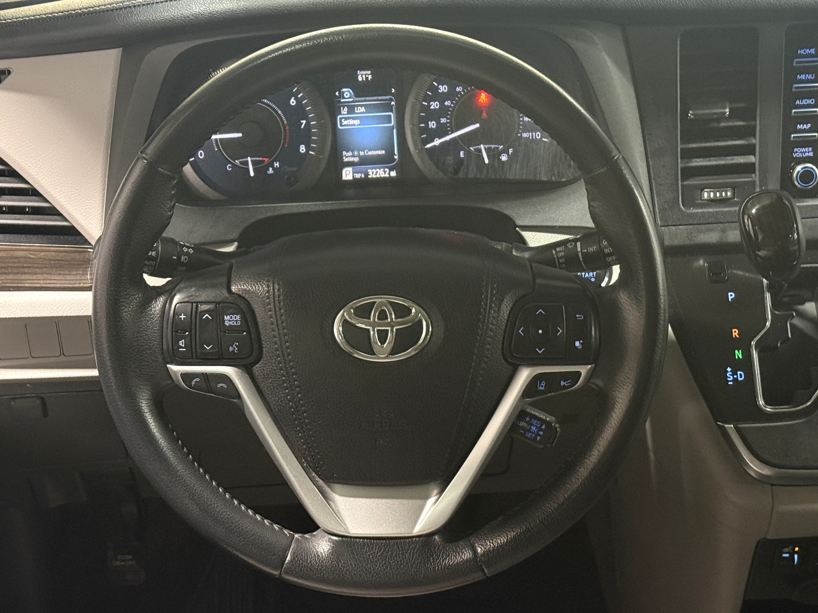 Thumbnail: 2019 Toyota Sienna - 4