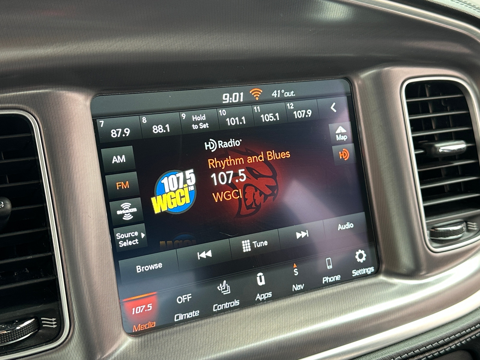 Thumbnail: 2021 Dodge Charger - 4