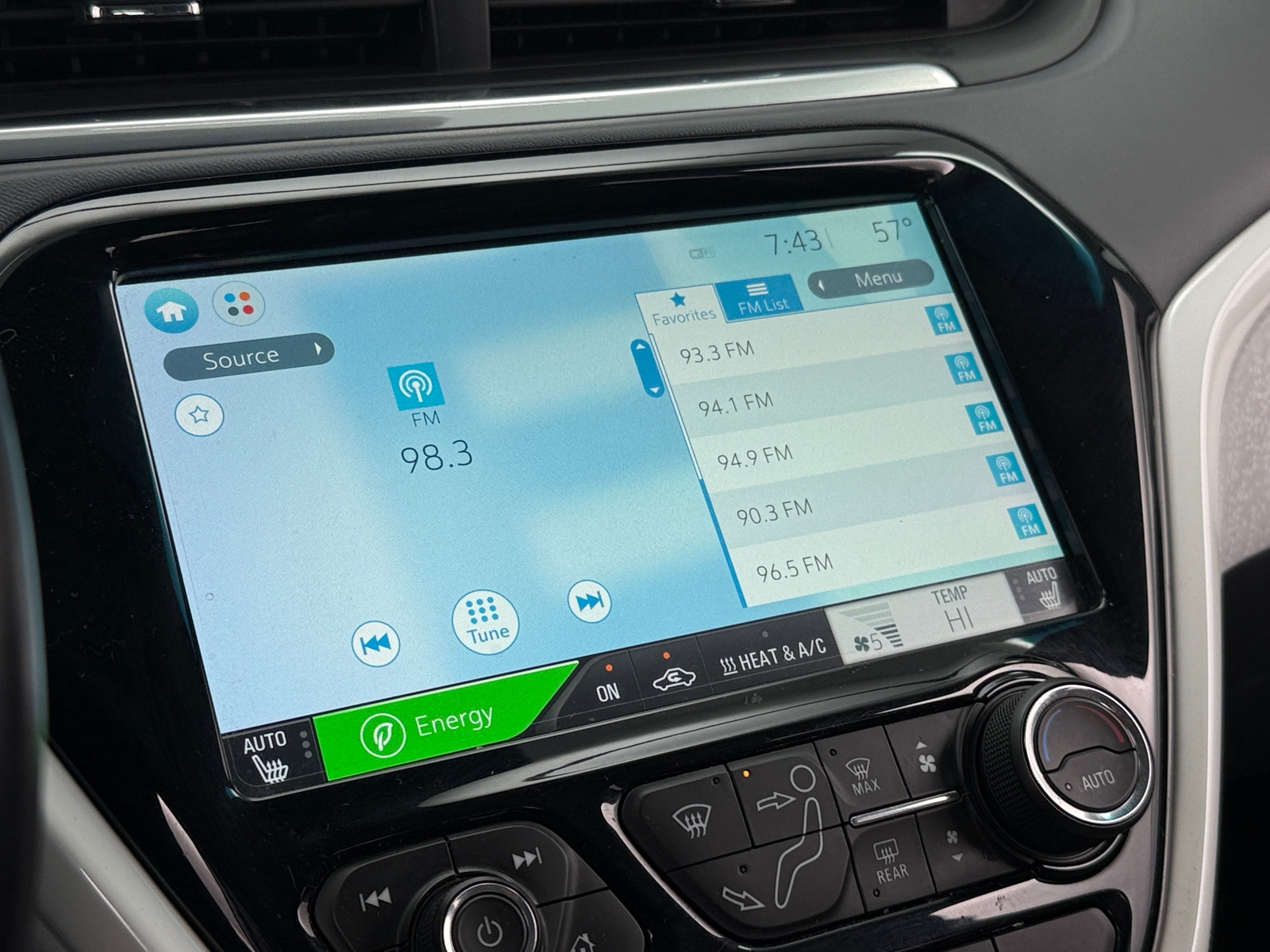 Thumbnail: 2017 Chevrolet Bolt EV - 3