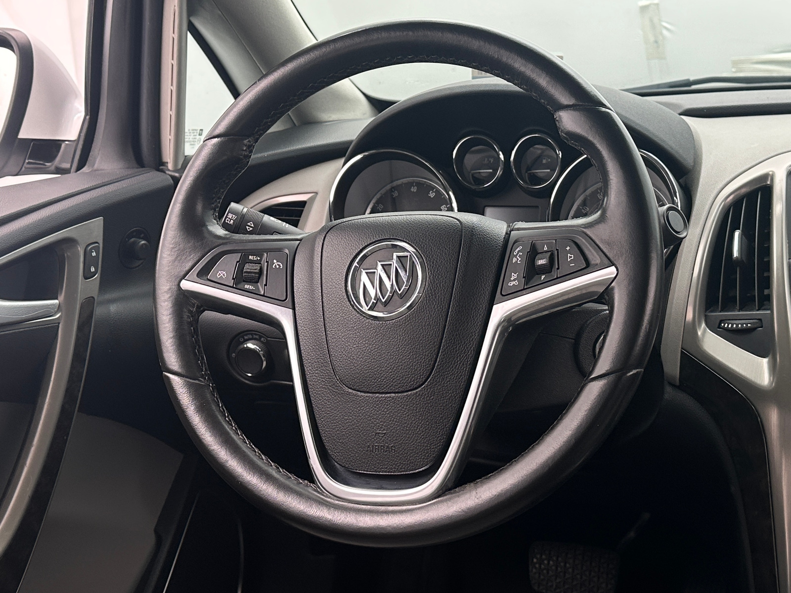 Thumbnail: 2016 Buick Verano - 5