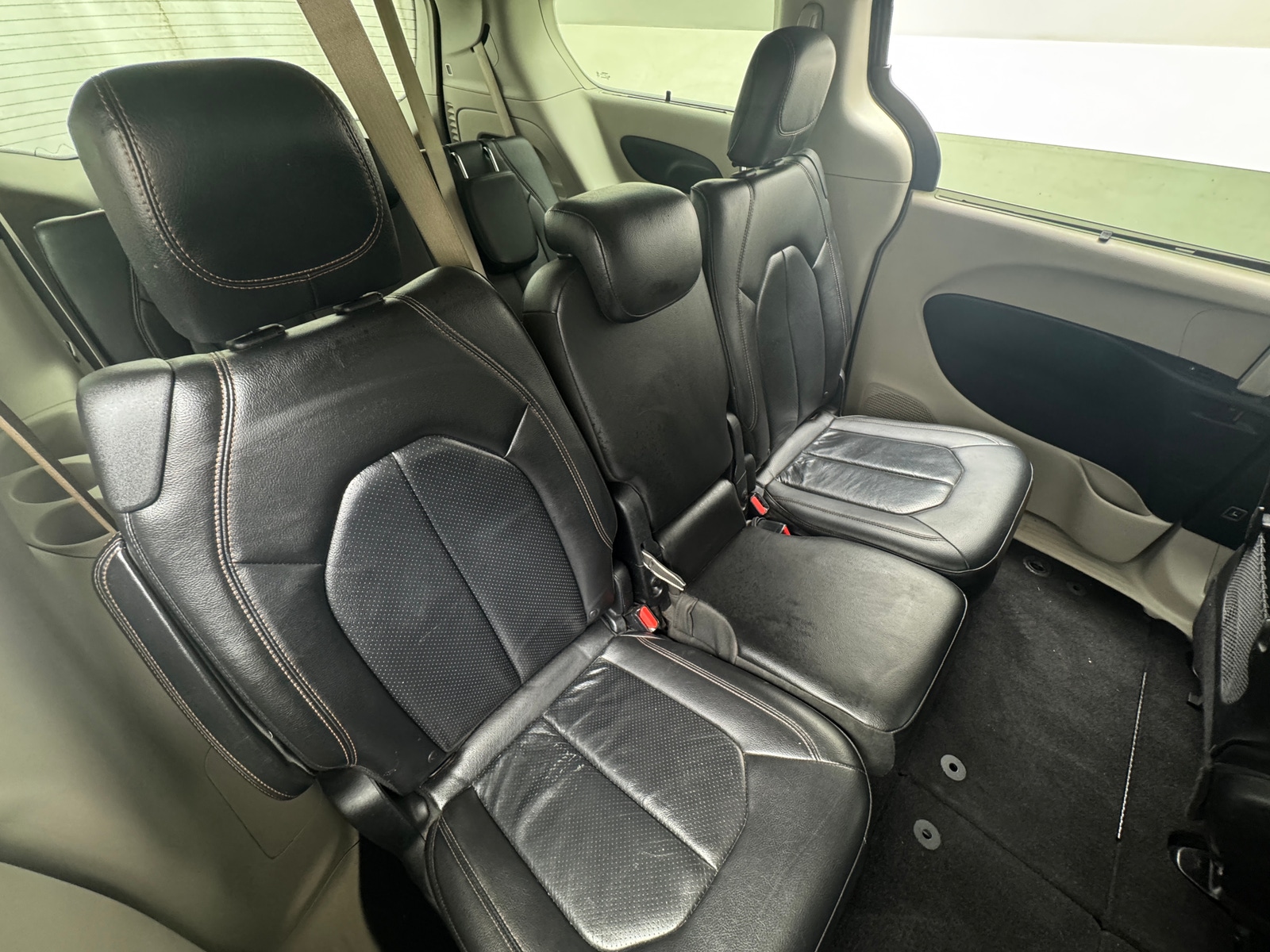 Thumbnail: 2018 Chrysler Pacifica - 5