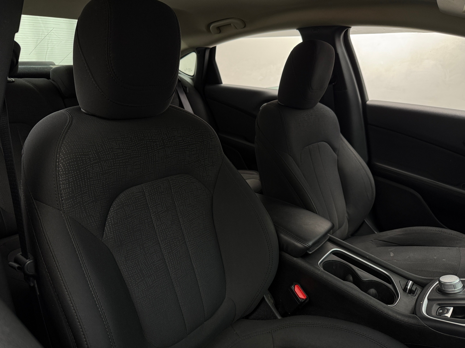 Thumbnail: 2016 Chrysler 200 - 2