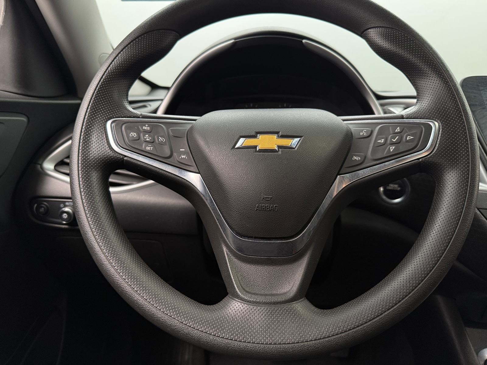 Thumbnail: 2024 Chevrolet Malibu - 5