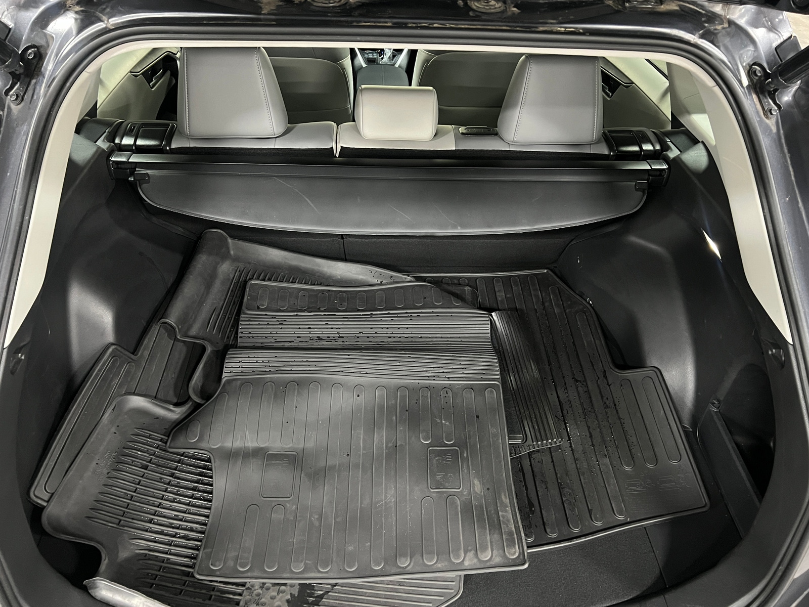 Thumbnail: 2022 Toyota RAV4 - 6