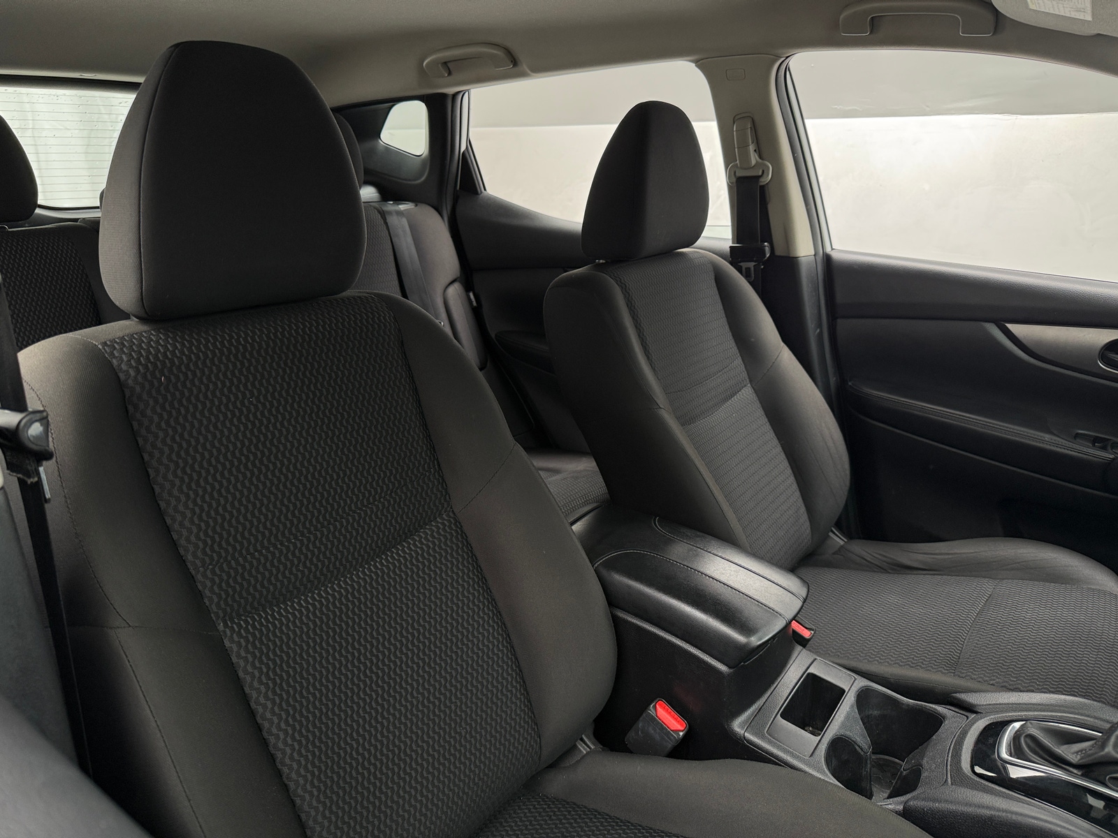 Thumbnail: 2021 Nissan Rogue Sport - 2