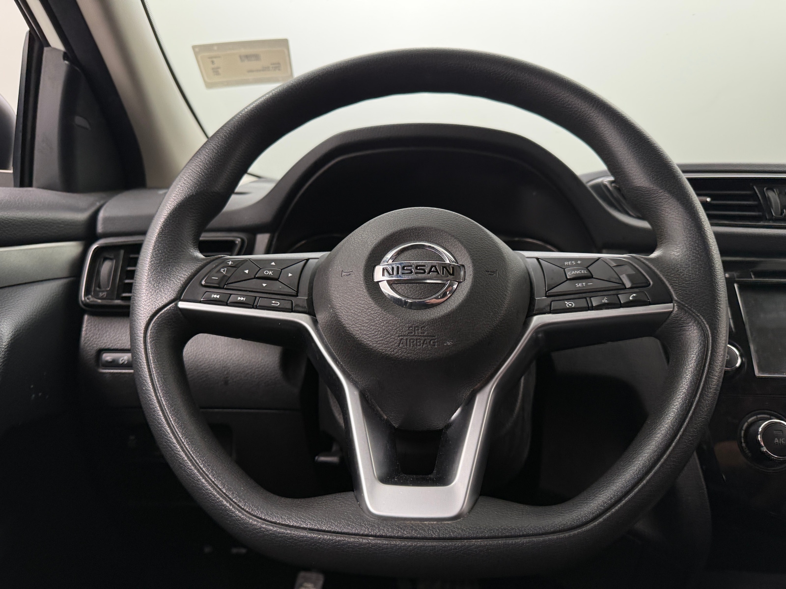 Thumbnail: 2021 Nissan Rogue Sport - 5