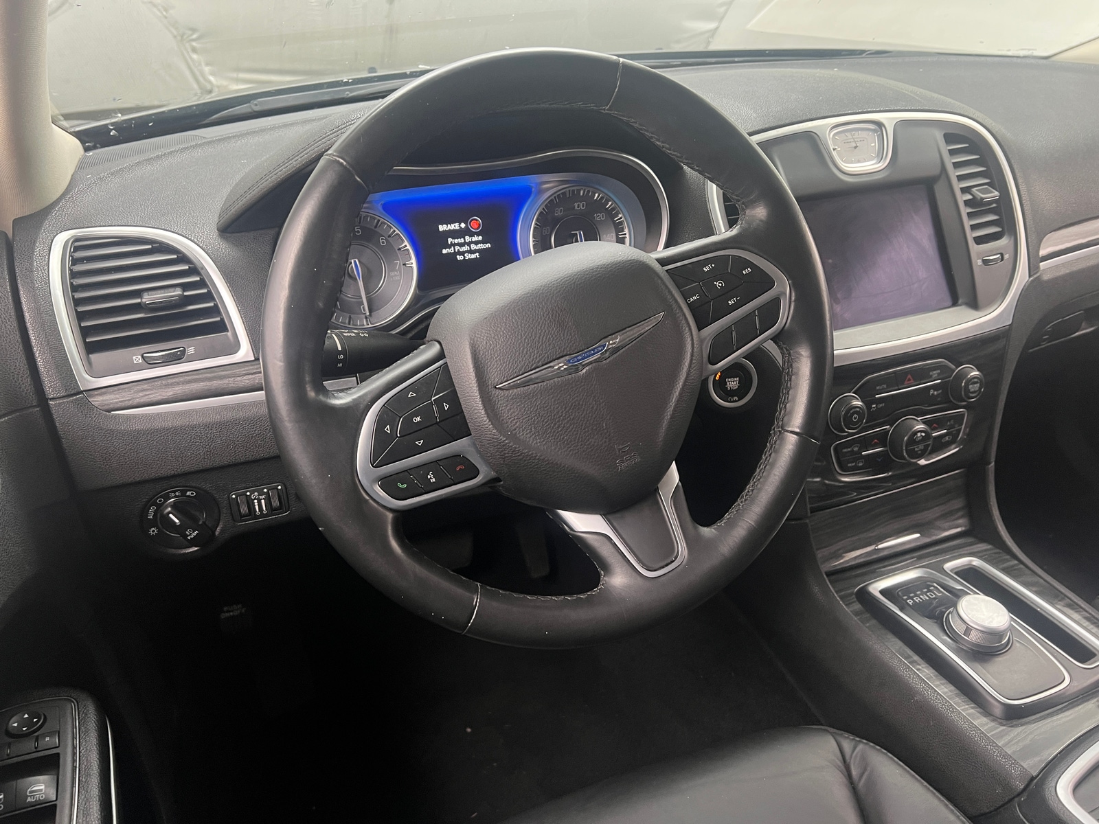 Thumbnail: 2022 Chrysler 300 - 4