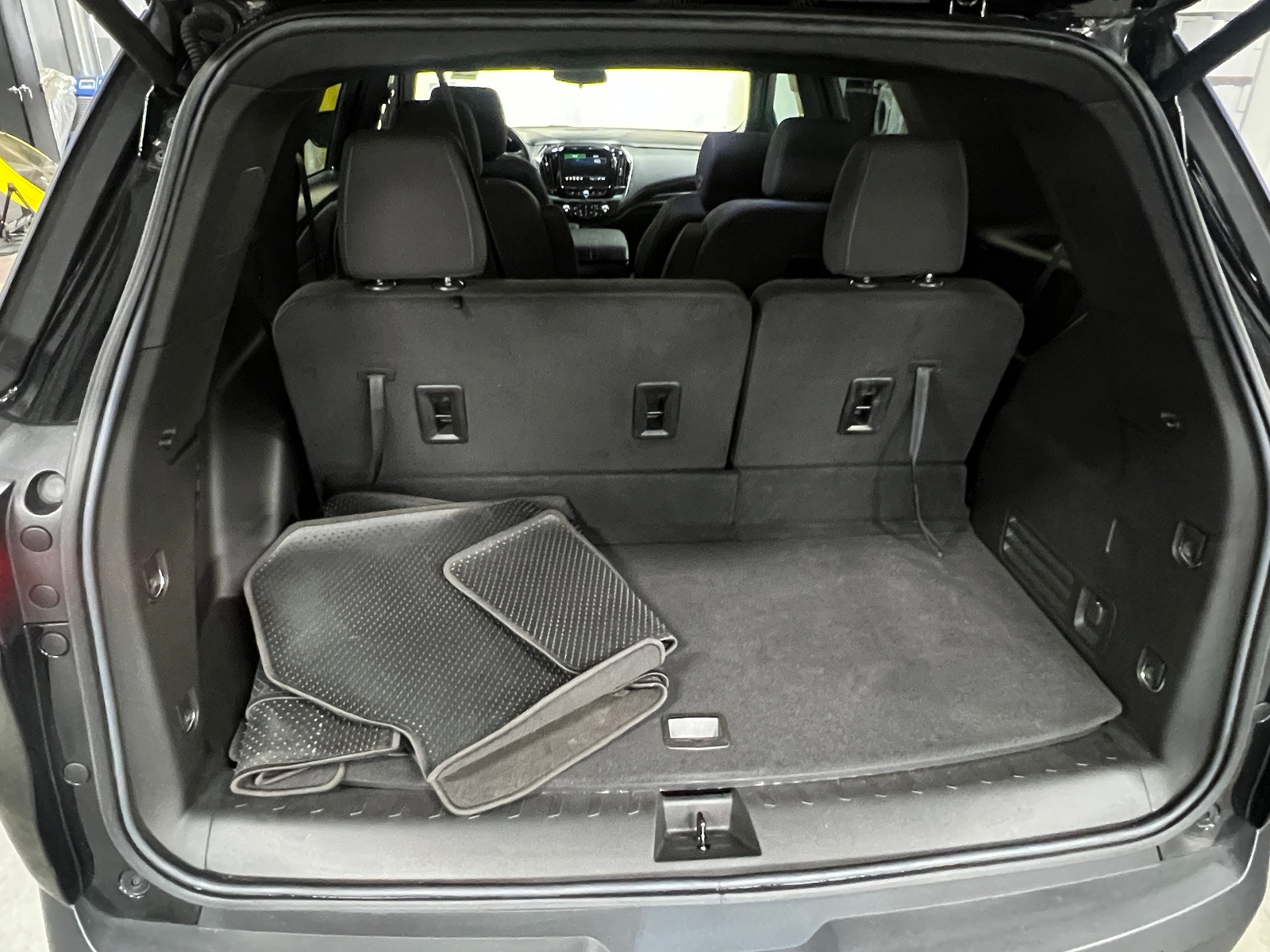 Thumbnail: 2023 Chevrolet Traverse - 7