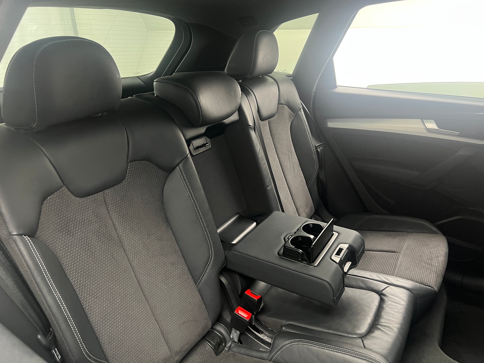 Thumbnail: 2018 Audi SQ5 - 5