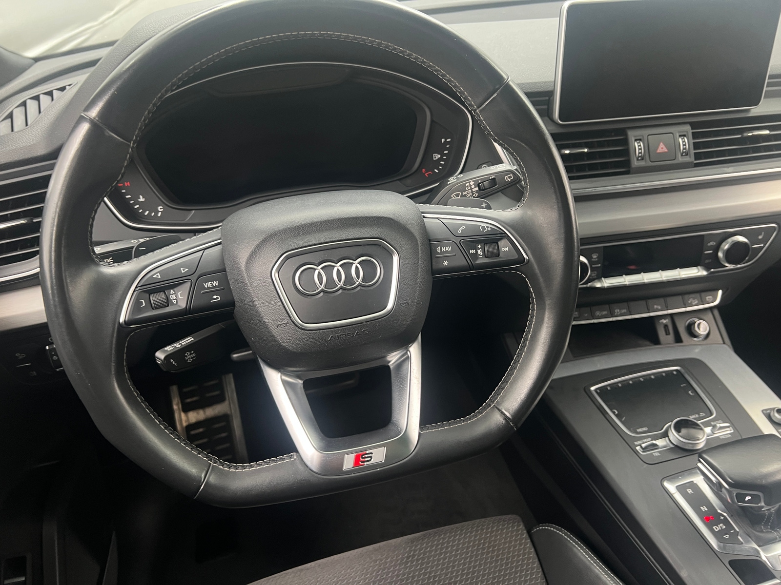 Thumbnail: 2018 Audi SQ5 - 4