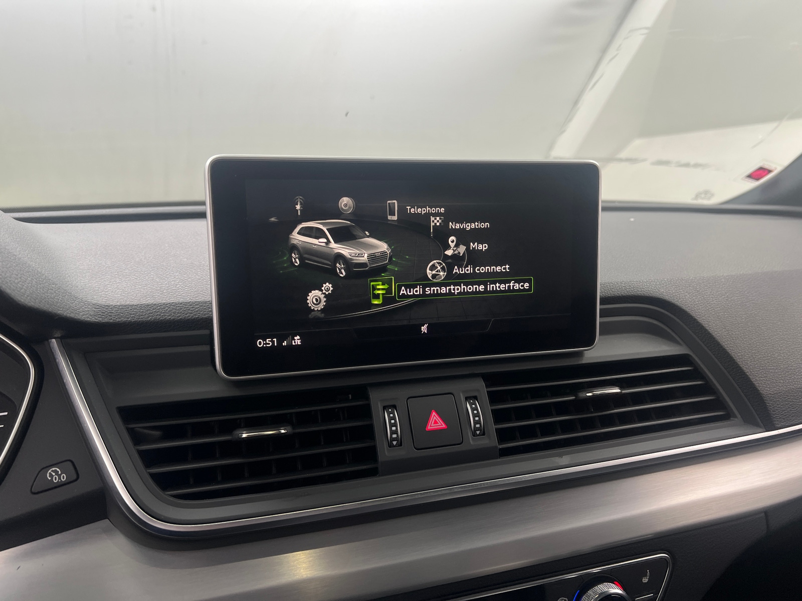 Thumbnail: 2018 Audi SQ5 - 3