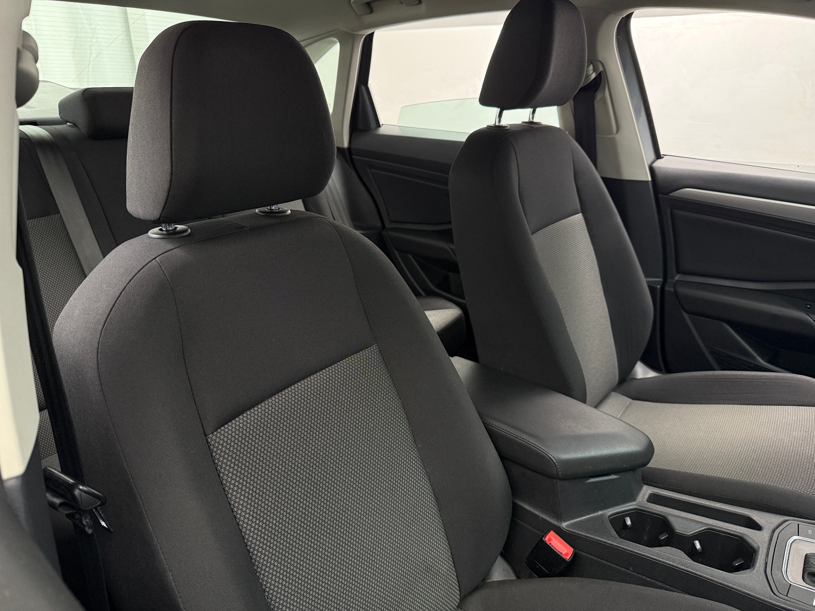 Thumbnail: 2020 Volkswagen Jetta - 2