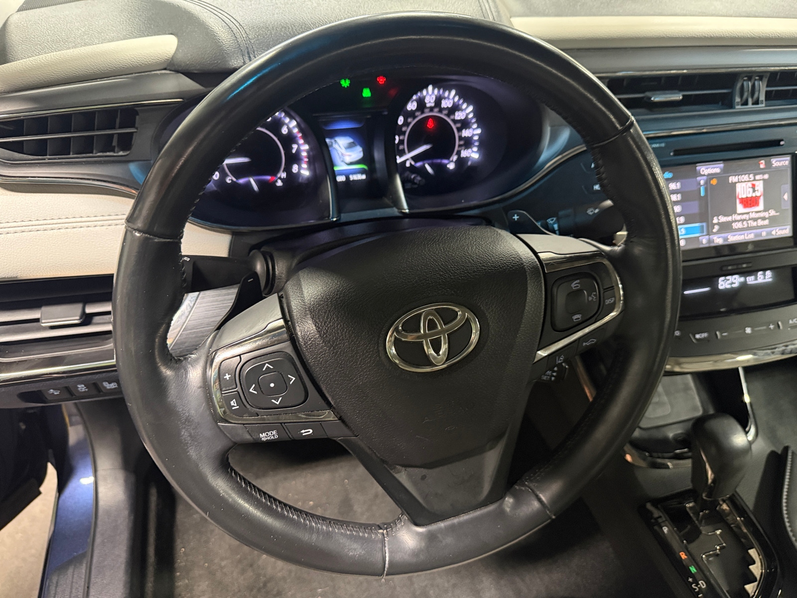 Thumbnail: 2017 Toyota Avalon - 4