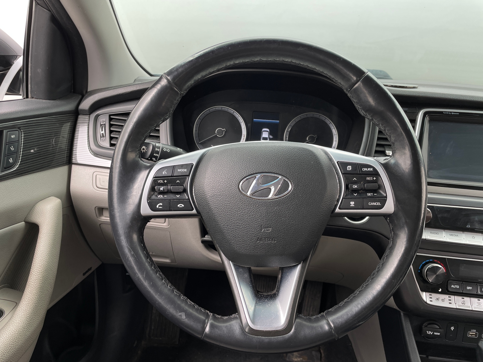 Thumbnail: 2019 Hyundai Sonata - 4