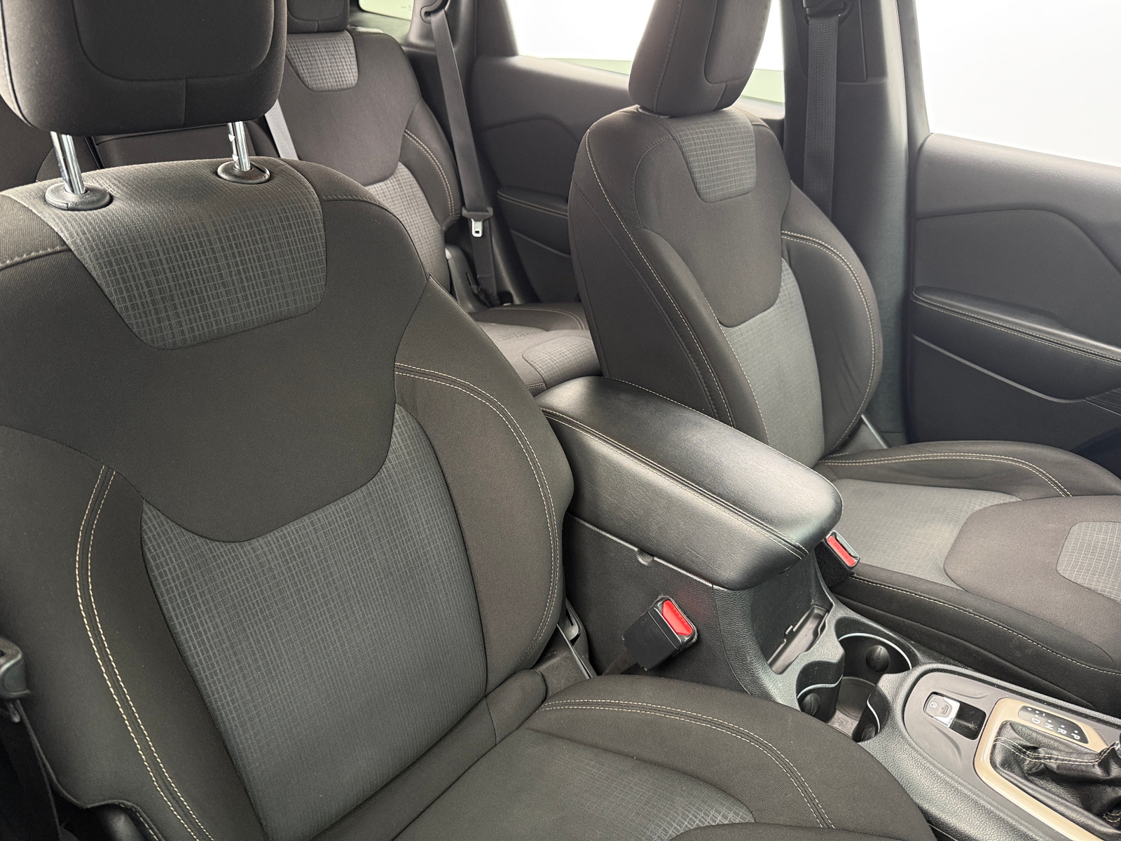 Thumbnail: 2016 Jeep Cherokee - 2