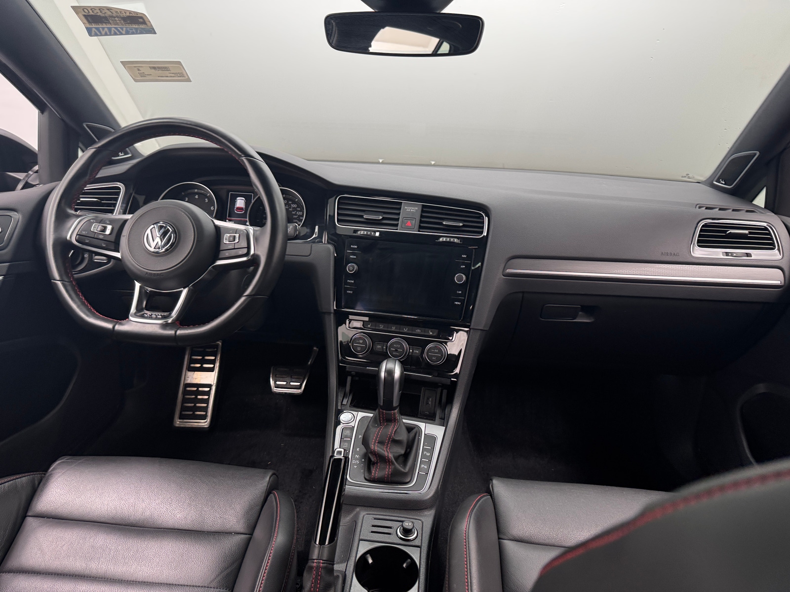 Thumbnail: 2020 Volkswagen Golf - 2