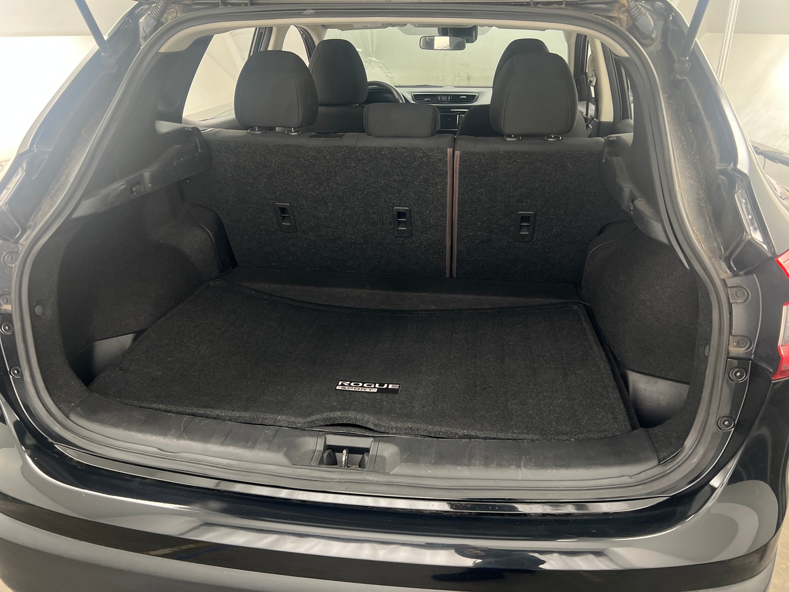 Thumbnail: 2021 Nissan Rogue Sport - 7