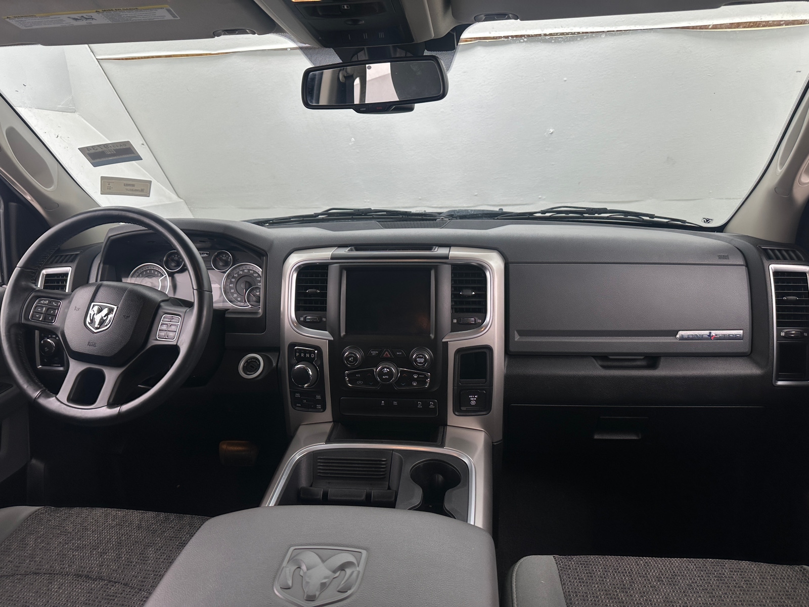 Thumbnail: 2019 RAM 1500 Classic - 3