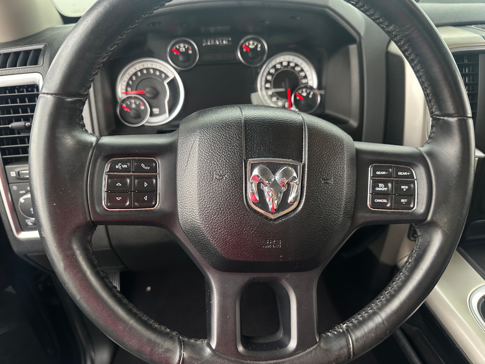 Thumbnail: 2019 RAM 1500 Classic - 5