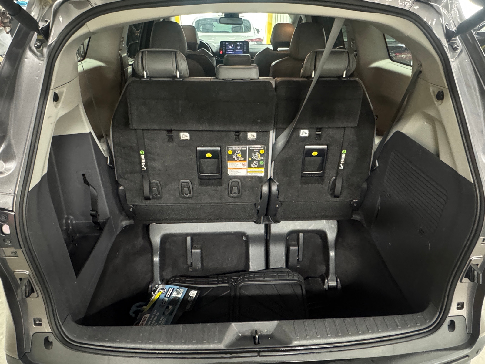 Thumbnail: 2022 Toyota Sienna - 6