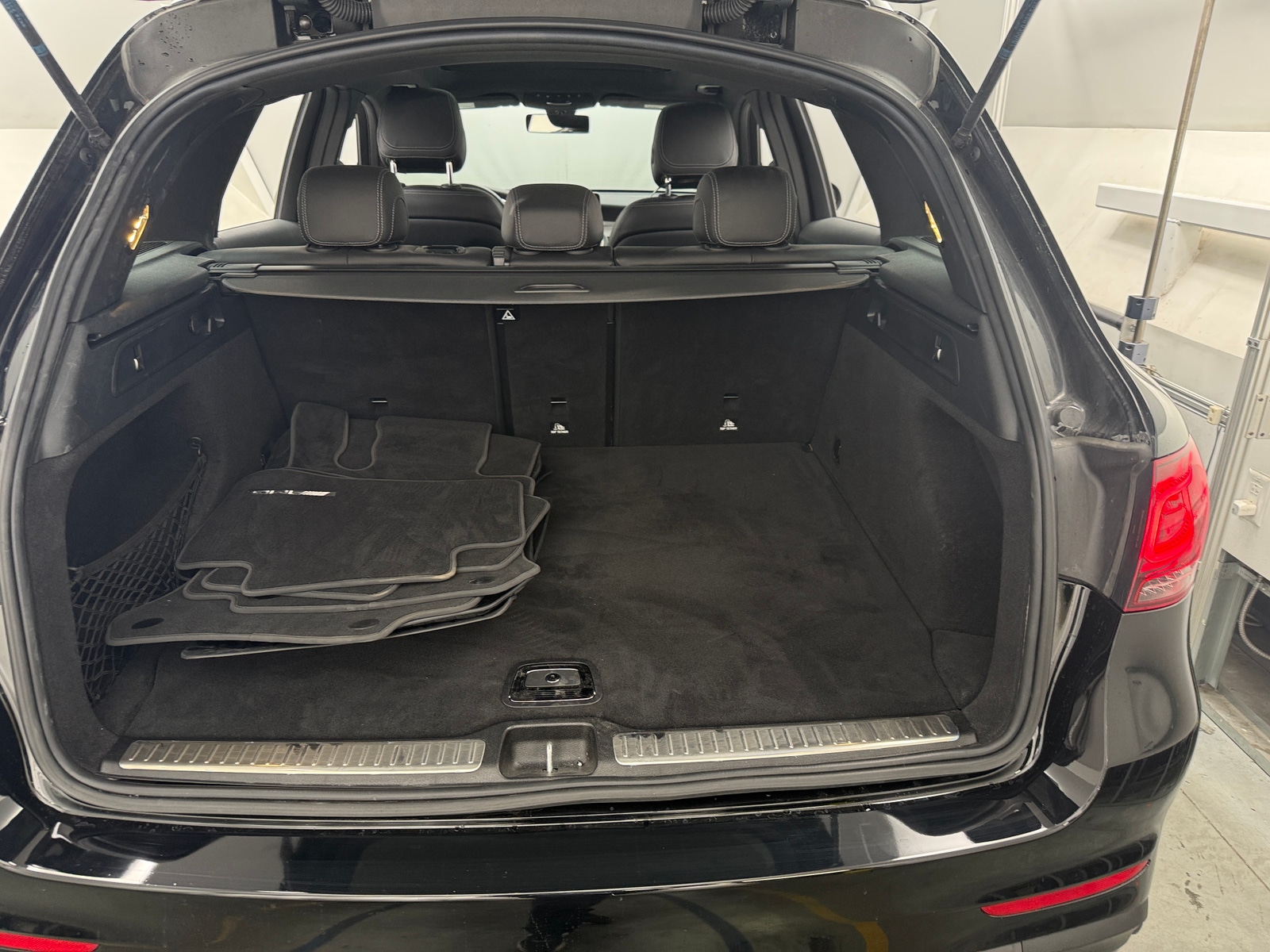 Thumbnail: 2021 Mercedes-Benz GLC - 6