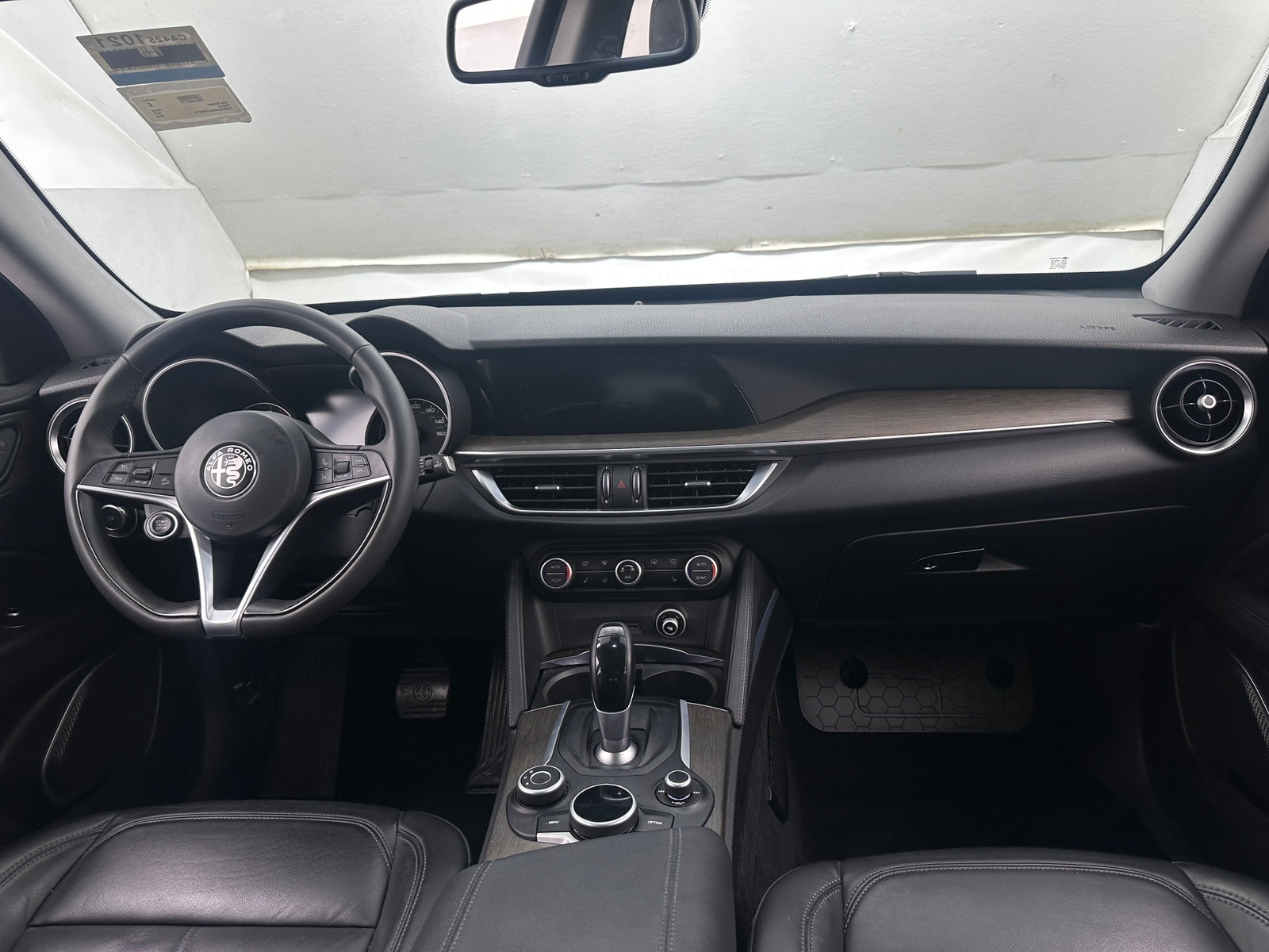 Thumbnail: 2018 Alfa Romeo Stelvio - 2