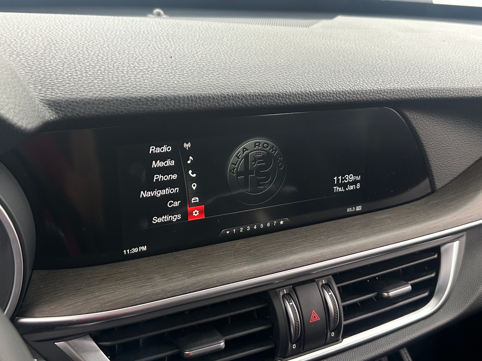 Thumbnail: 2018 Alfa Romeo Stelvio - 3