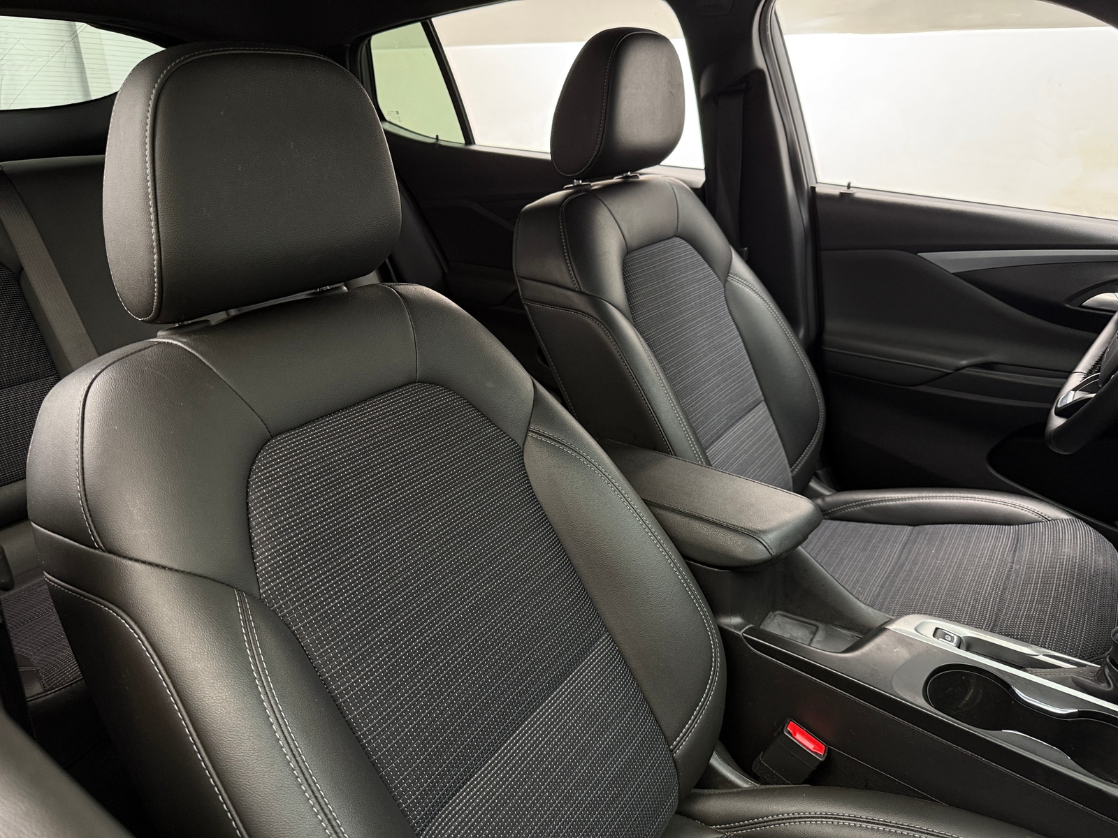 Thumbnail: 2024 Buick Envista - 2