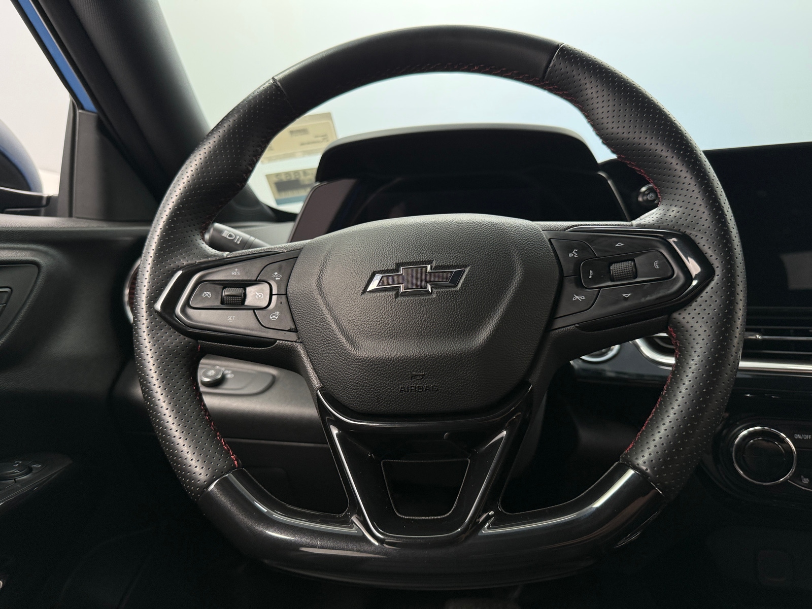 Thumbnail: 2024 Chevrolet Trax - 4