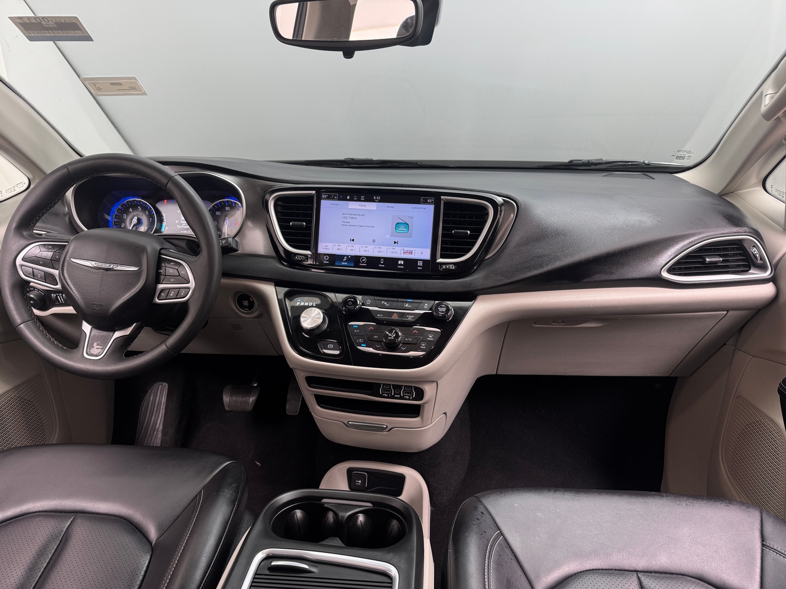 Thumbnail: 2023 Chrysler Pacifica - 2