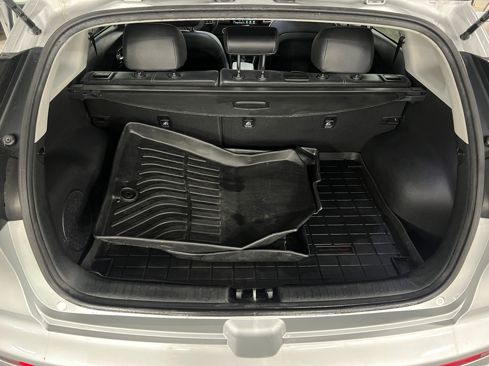 Thumbnail: 2018 Kia Niro - 6