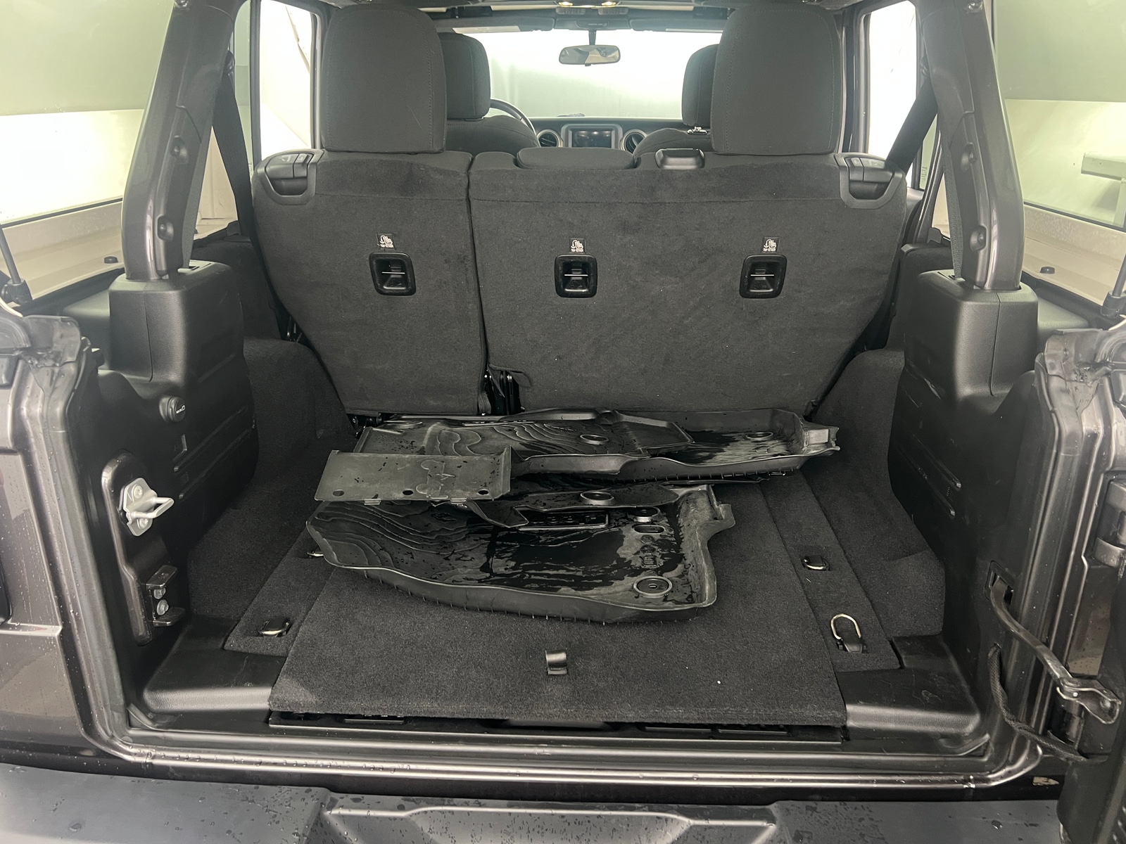 Thumbnail: 2020 Jeep Wrangler - 7