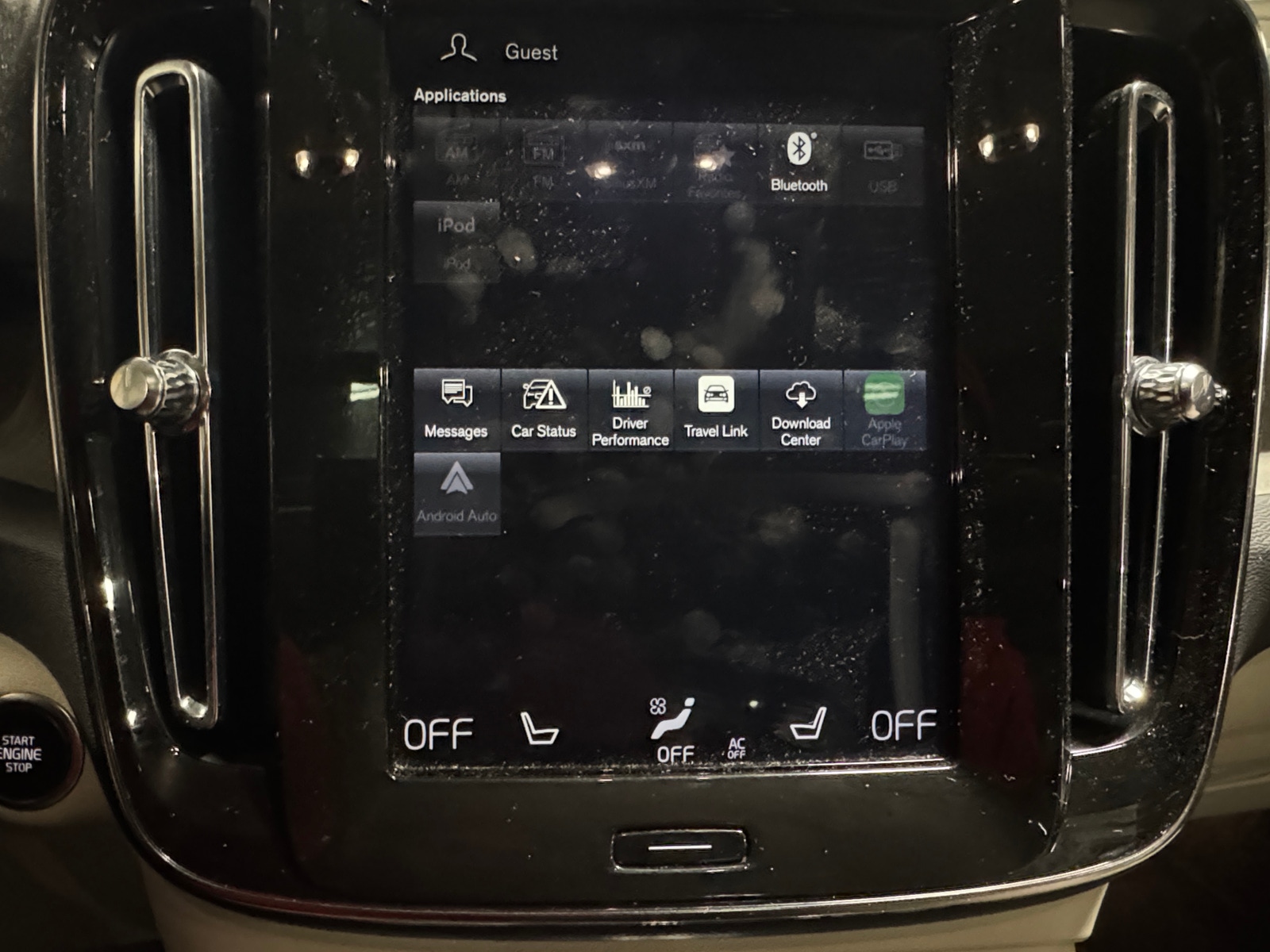 Thumbnail: 2020 Volvo XC40 - 3