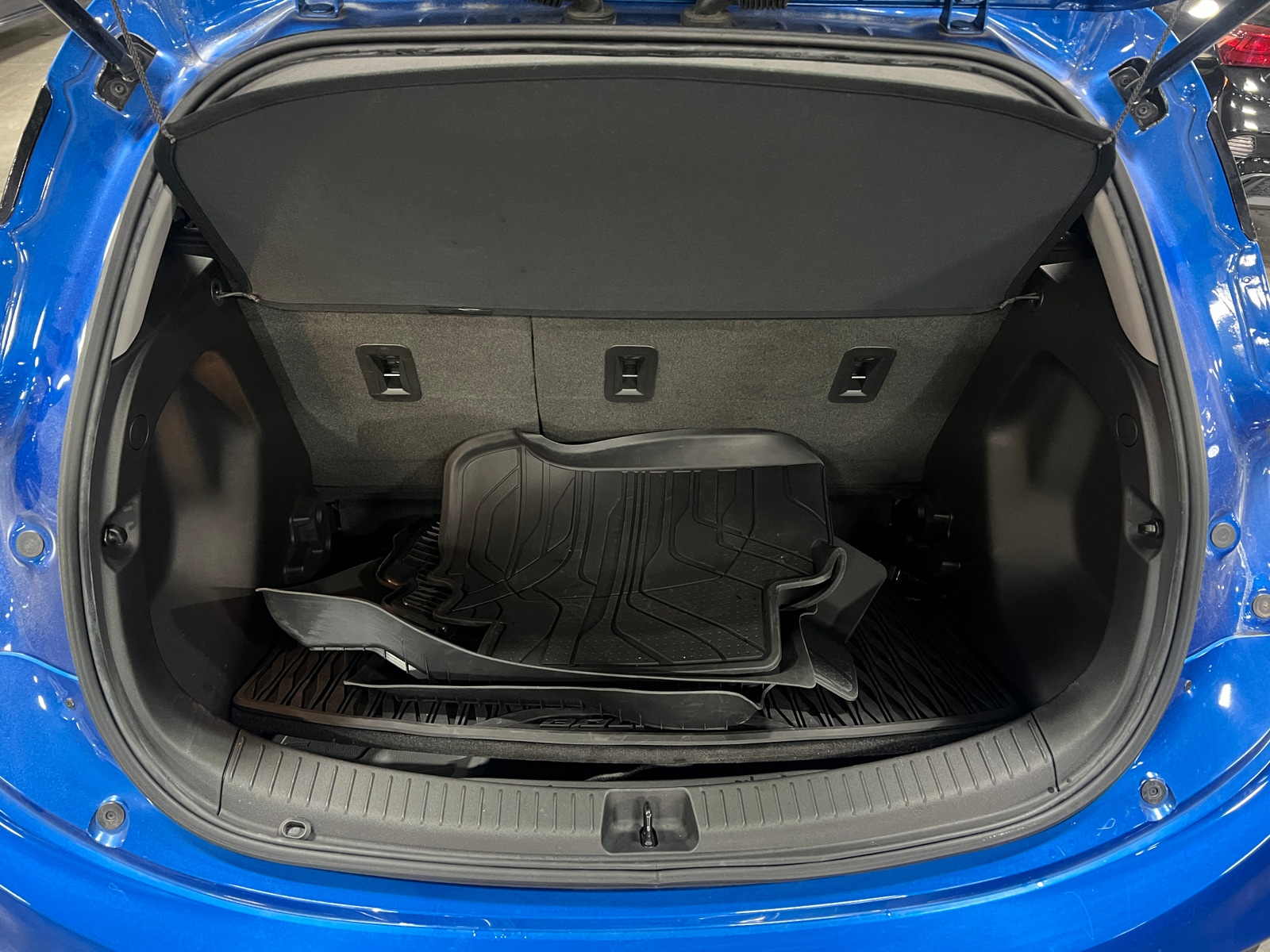 Thumbnail: 2023 Chevrolet Bolt EV - 6