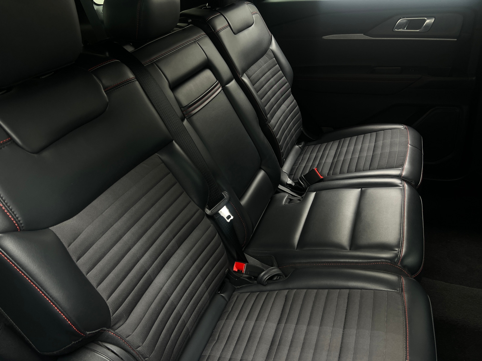 Thumbnail: 2025 Ford Explorer - 6