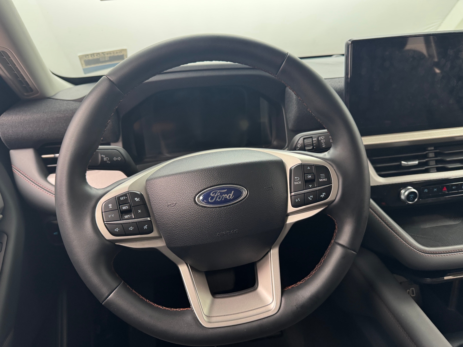 Thumbnail: 2025 Ford Explorer - 5