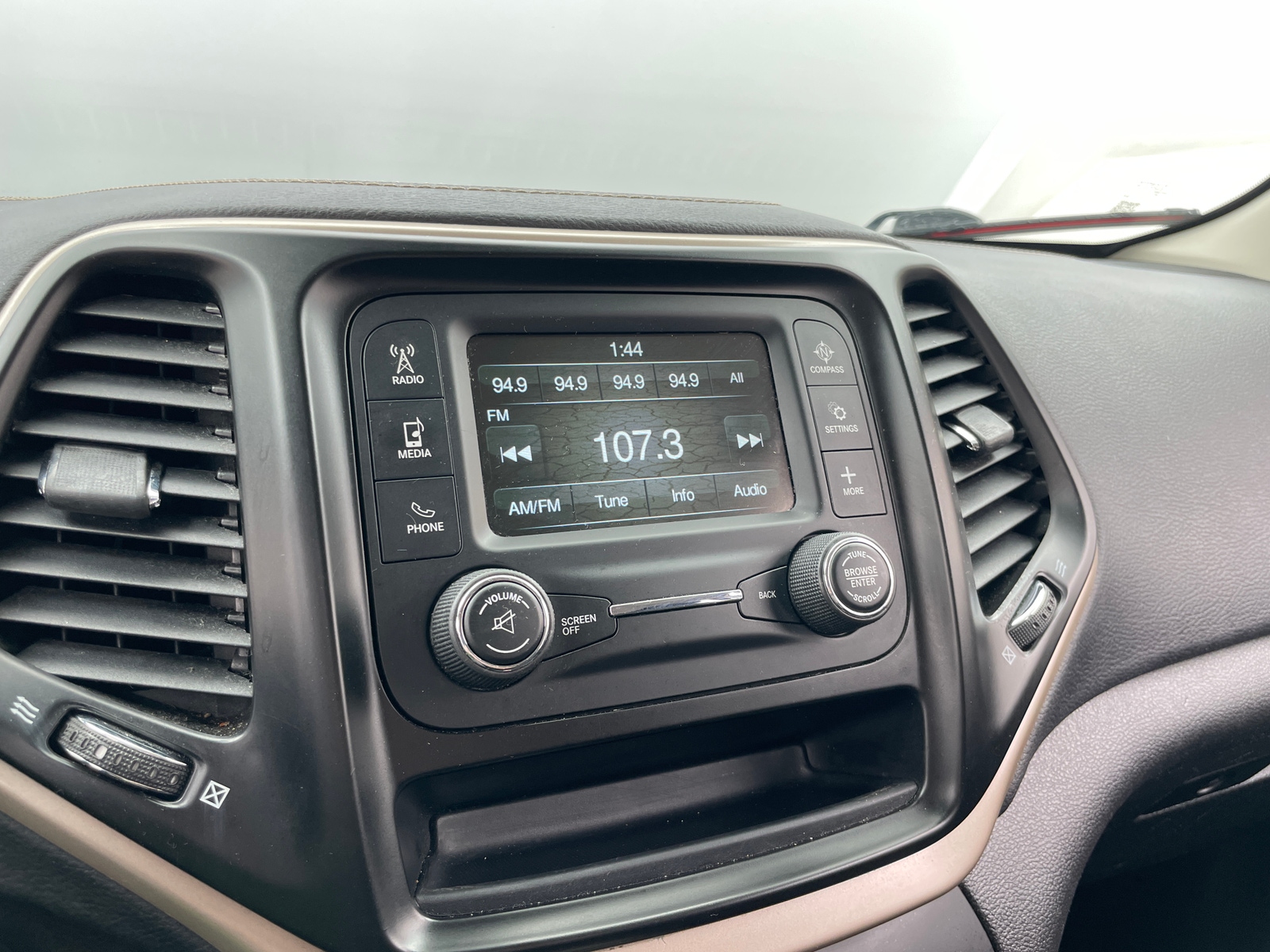 Thumbnail: 2018 Jeep Cherokee - 4