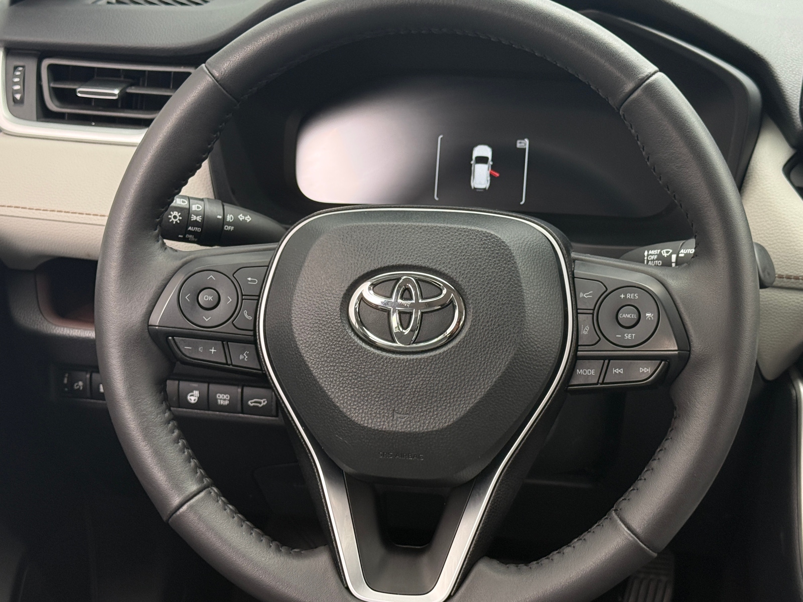 Thumbnail: 2025 Toyota RAV4 - 4