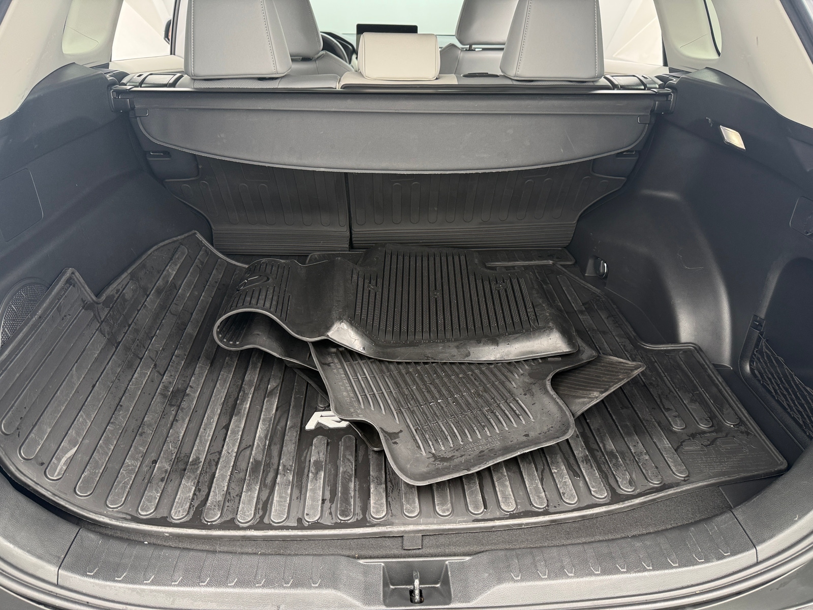 Thumbnail: 2025 Toyota RAV4 - 6