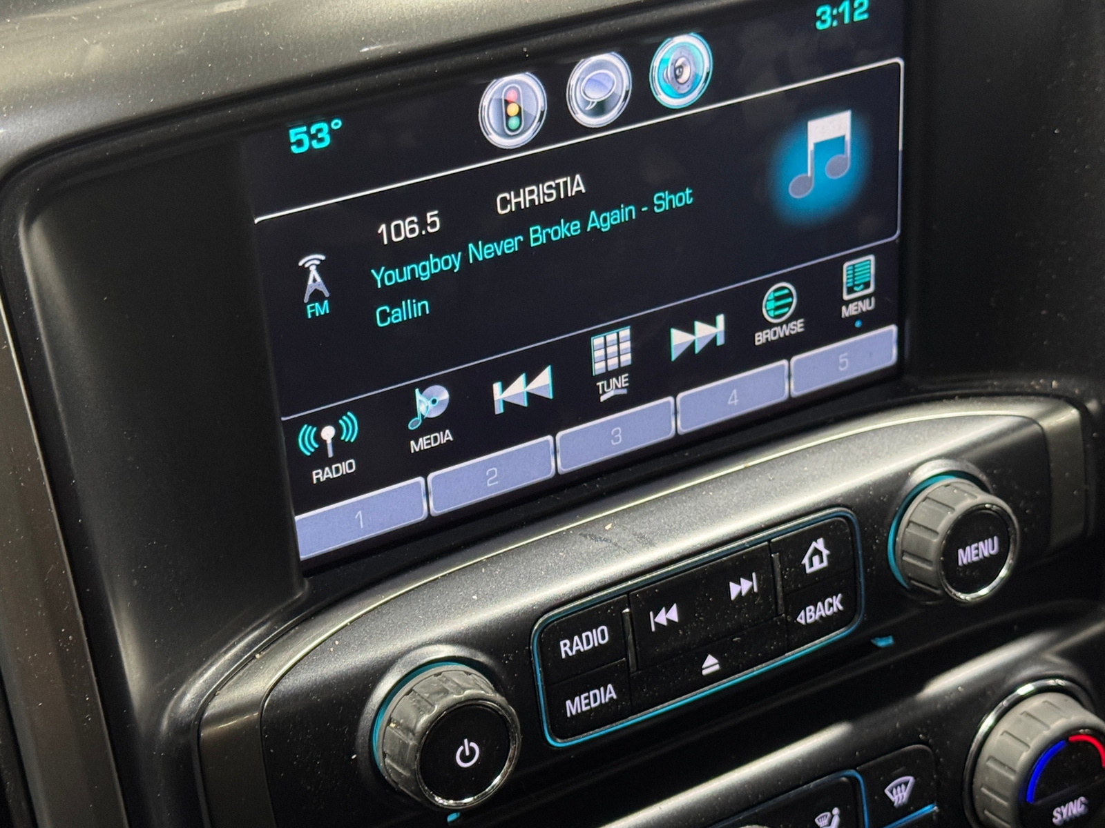 Thumbnail: 2017 Chevrolet Silverado 1500 - 3