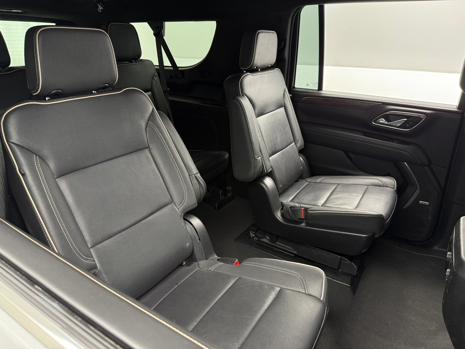 Thumbnail: 2023 Chevrolet Suburban - 5