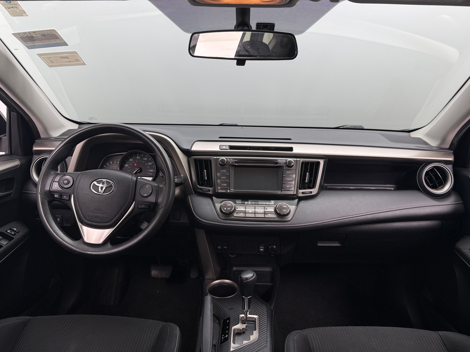 Thumbnail: 2015 Toyota RAV4 - 3