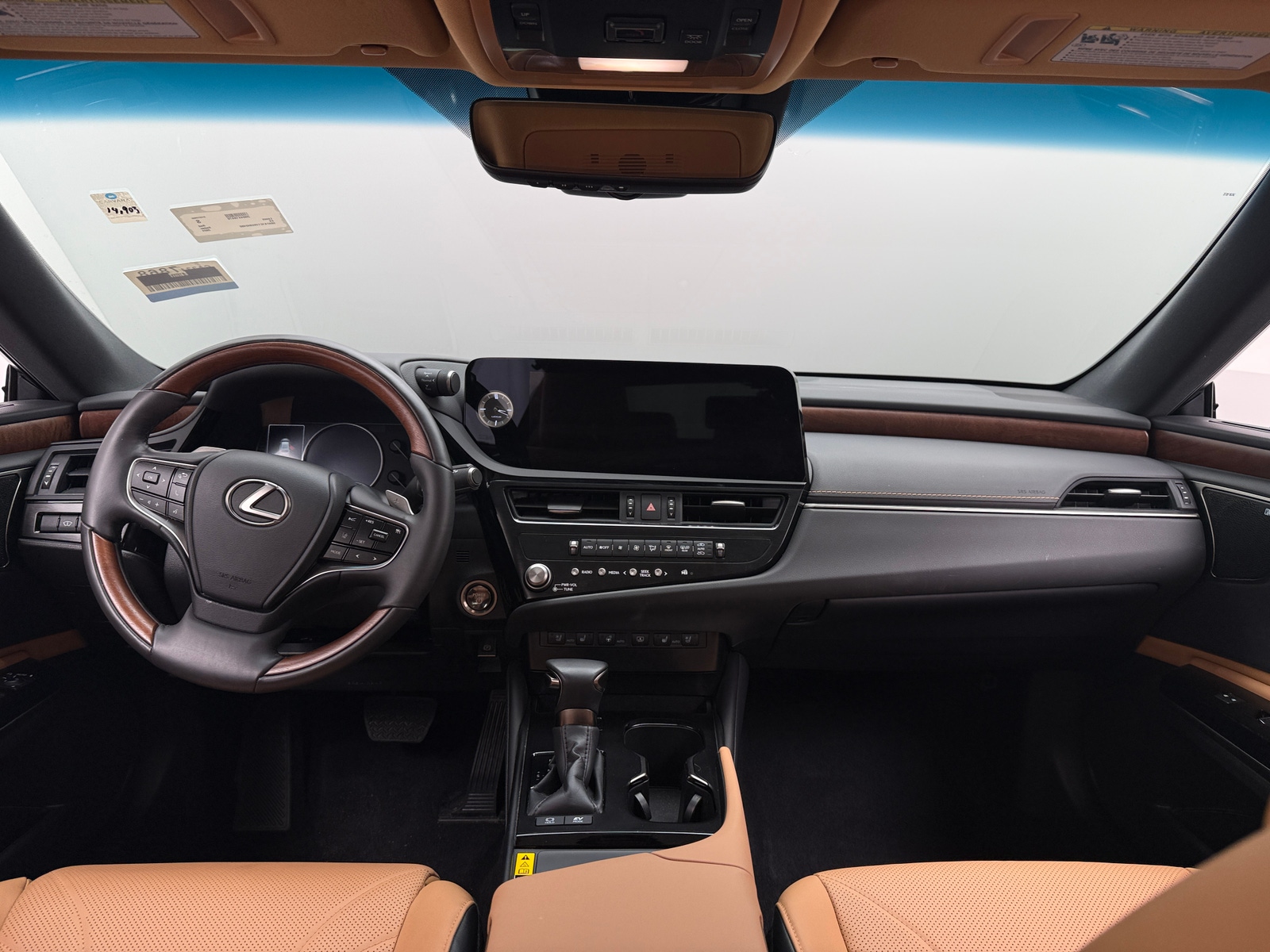 Thumbnail: 2024 Lexus ES - 2