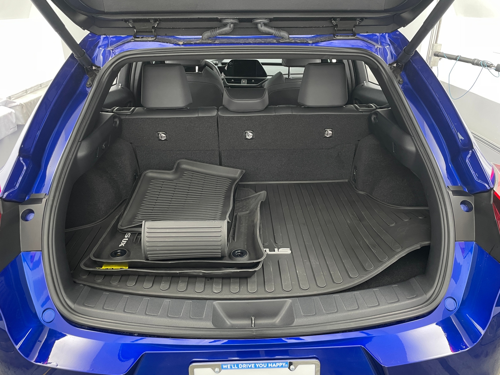 Thumbnail: 2025 Lexus UX - 6