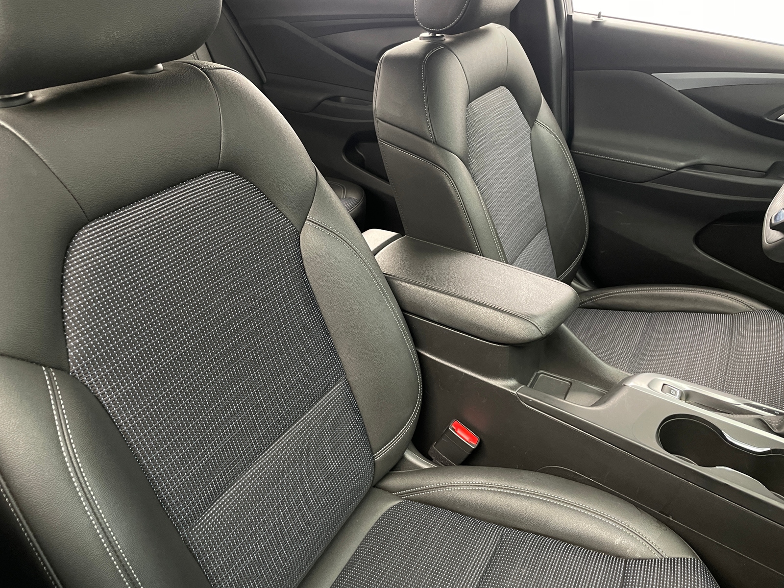 Thumbnail: 2025 Buick Envista - 2