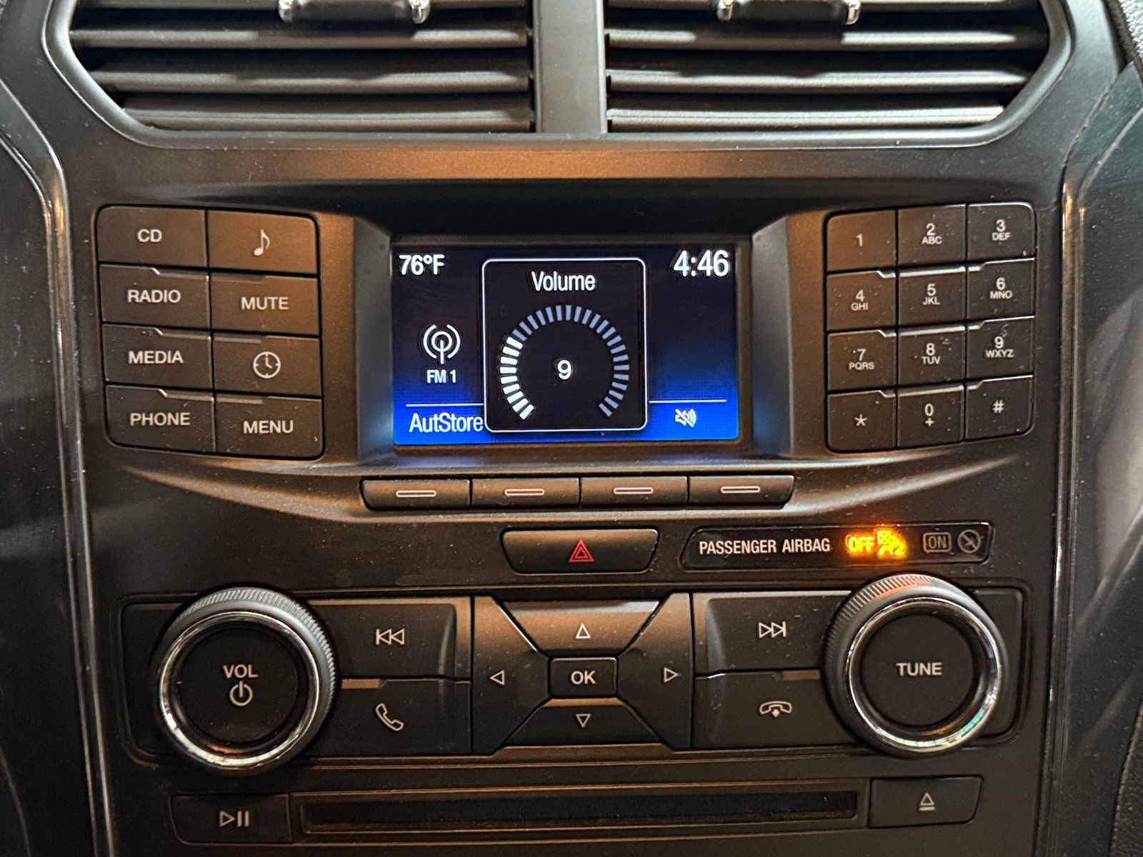 Thumbnail: 2017 Ford Explorer - 4