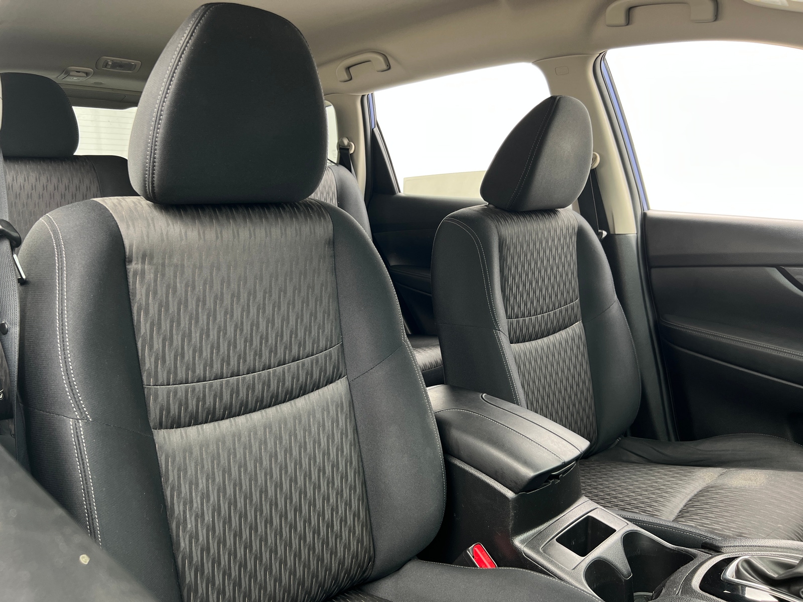 Thumbnail: 2017 Nissan Rogue - 2